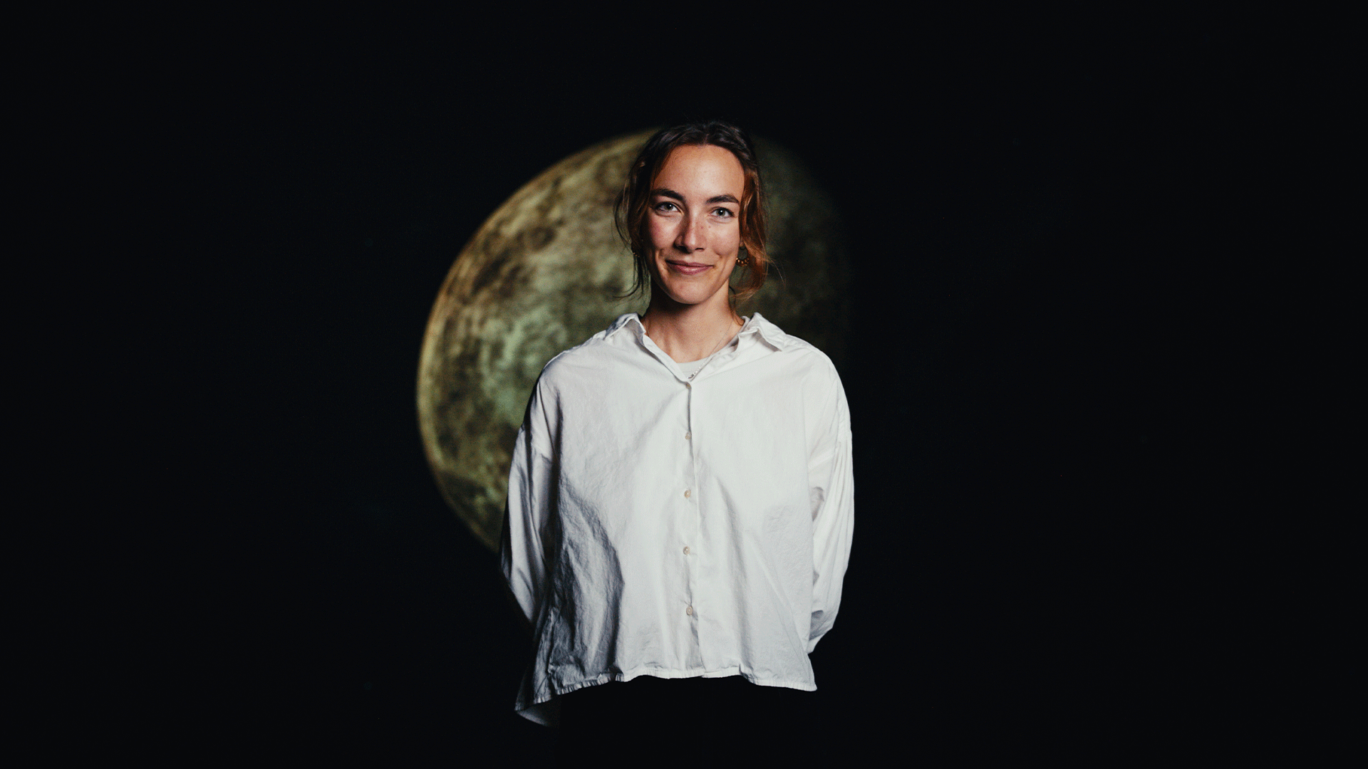 PhD student Prune Camille August in a portrait photo taken at the Plantetarium. Photo: DTU